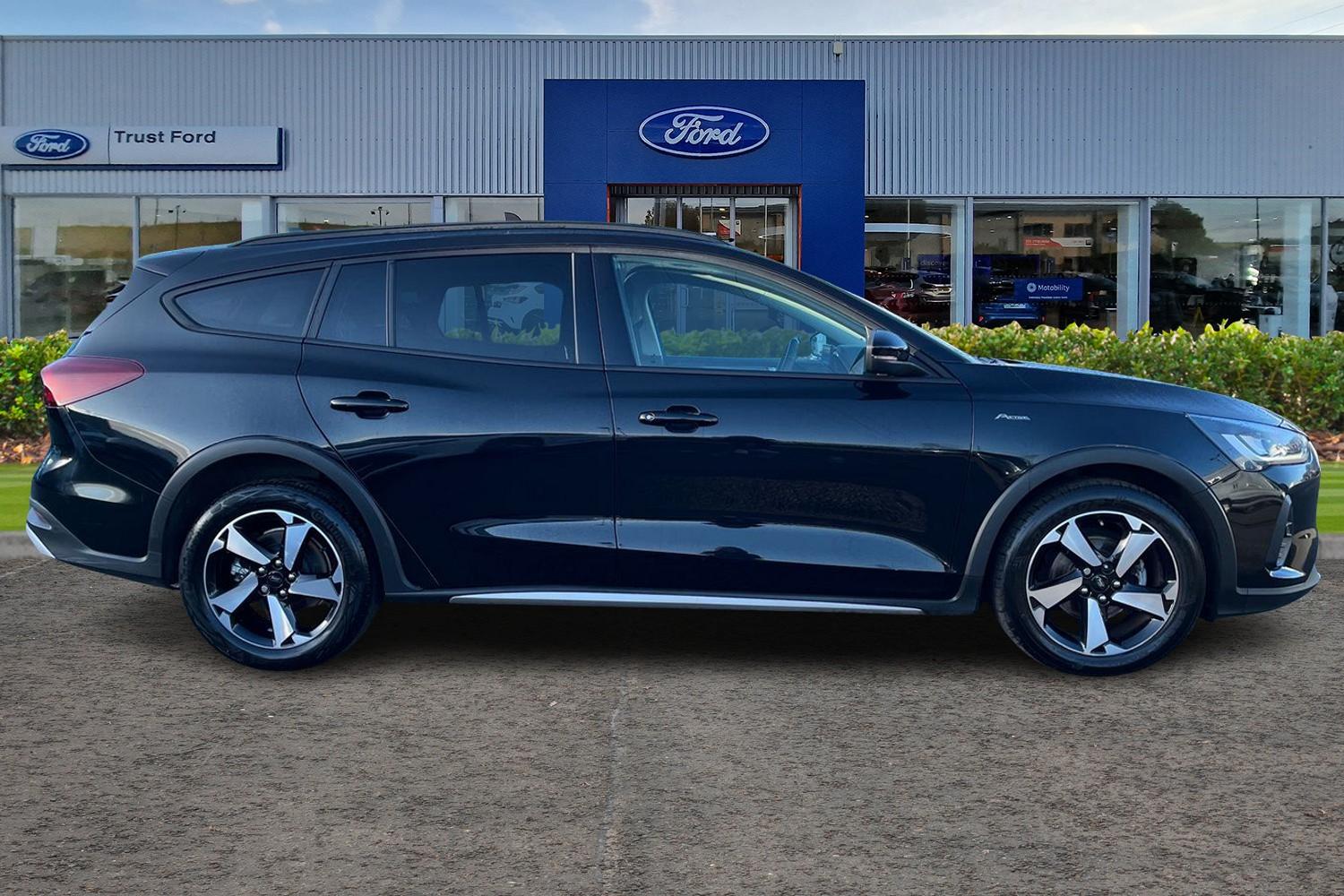 Ford Focus Photo 2