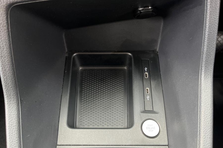 Ford TOURNEO CONNECT Photo autoimg-193e4f017a0d501775c67d97412e0a432c59f4f5.jpg