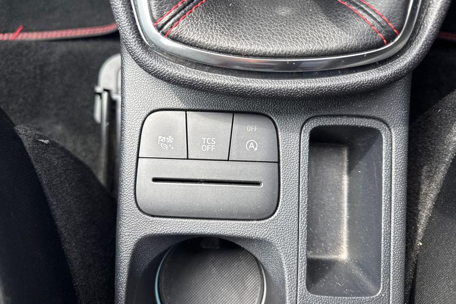 Ford Fiesta Photo autoimg-193ea6b7de63711e08ce97cc40bd27a2ecc85750.jpg