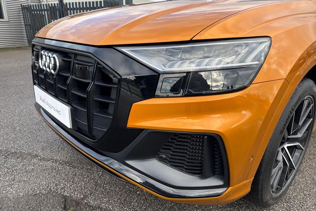 Audi SQ8 Photo 24