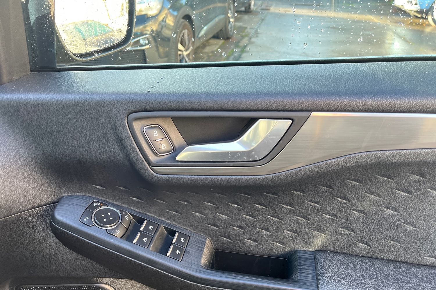 Ford KUGA Photo 25