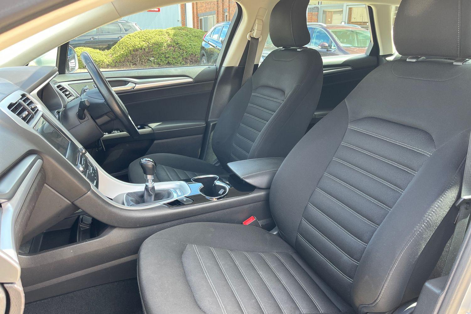 Ford MONDEO Photo 18