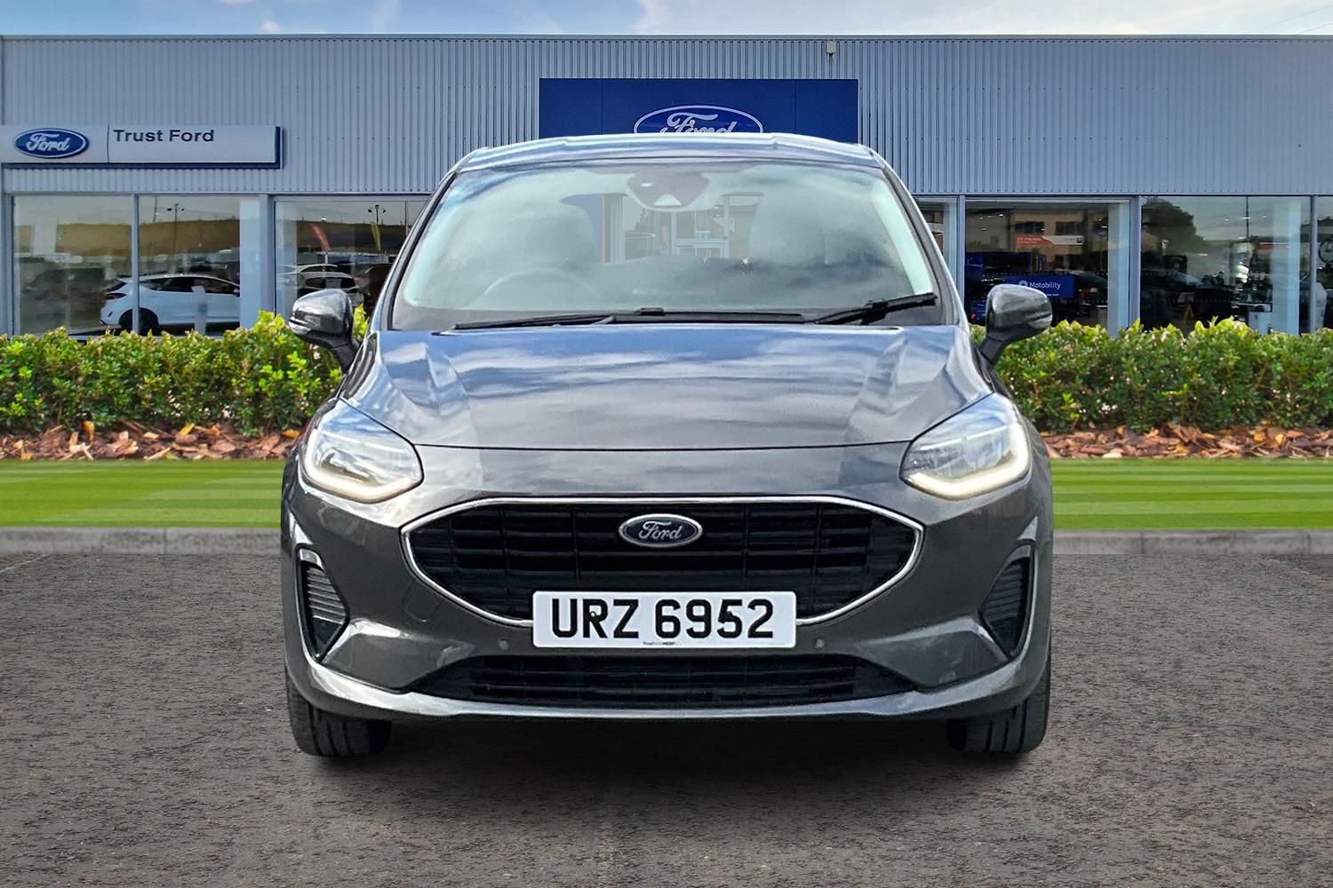 Ford FIESTA Photo 5
