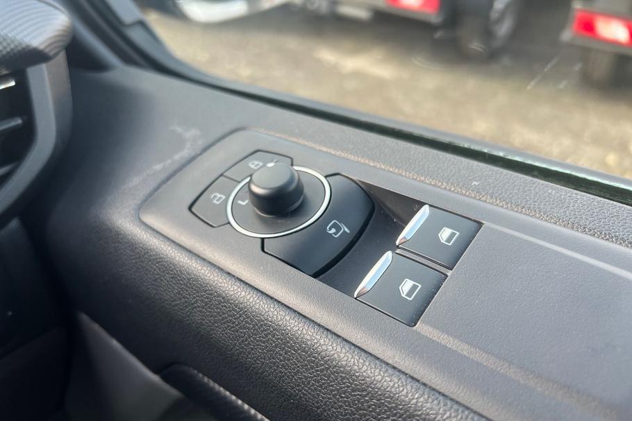 Used FORD E-TRANSIT CUSTOM WR75MXU 29