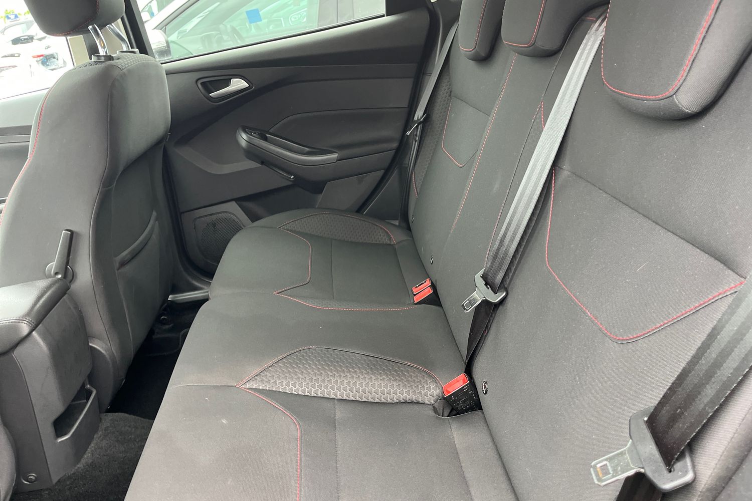 Ford FOCUS Photo 19