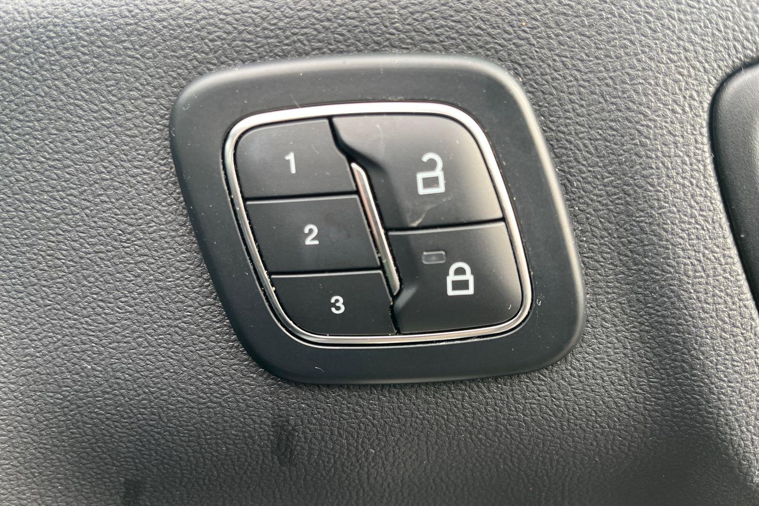 Ford KUGA Photo 39