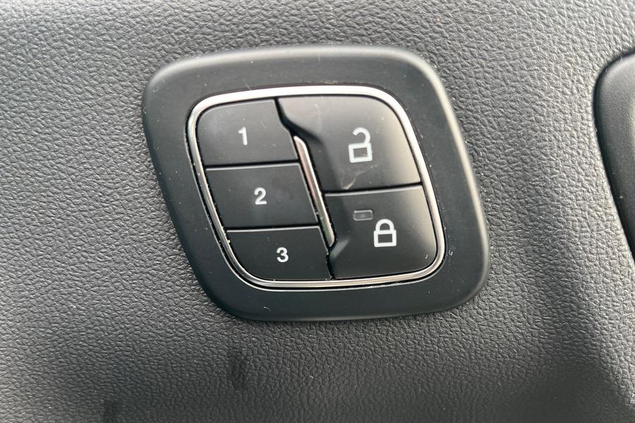 Ford KUGA Photo autoimg-19497ed16010ffd264ef15b0c92a201dabec4e7a.jpg