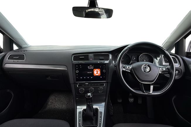 VOLKSWAGEN Golf Photo 10