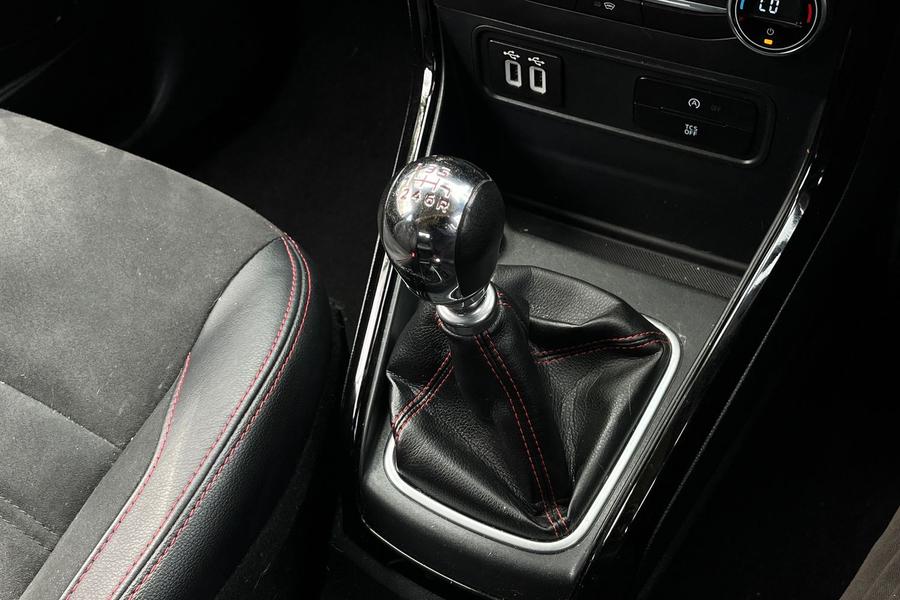 Ford Ecosport Photo autoimg-194bb5fb0b1952149cc956a1dccb9b62be65b8c0.jpg