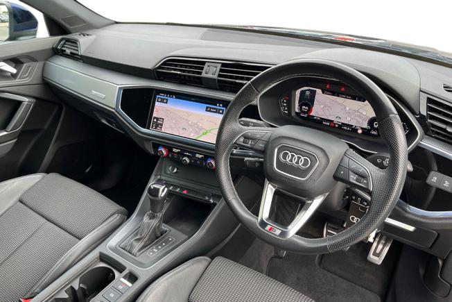 AUDI Q3 Photo 6