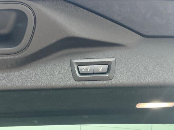 BMW X5 Photo autoimg-19532b926f04ad73a5026518c6d32fe352850ae2.jpg