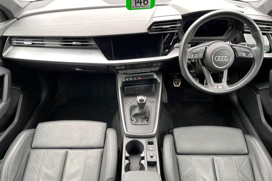 Audi A3 Photo autoimg-19599d5b6f4461f06d4a7021daf280cab5b112bf.jpg