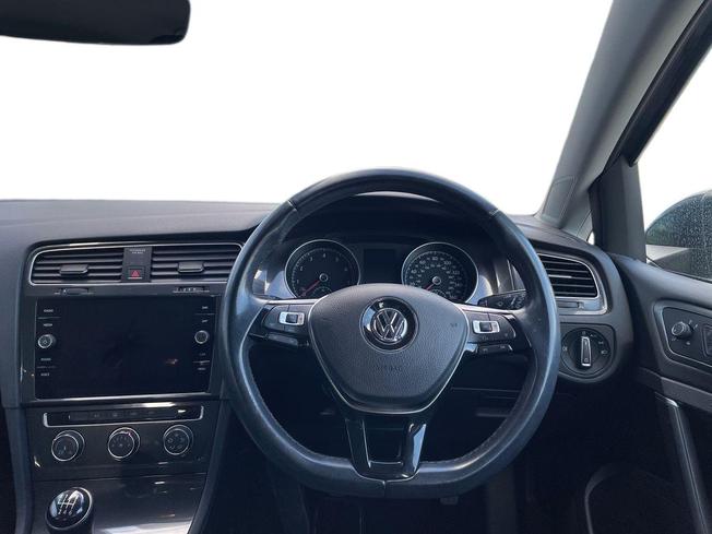 Volkswagen Golf Photo 11