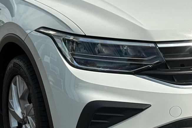 VOLKSWAGEN Tiguan Photo 19