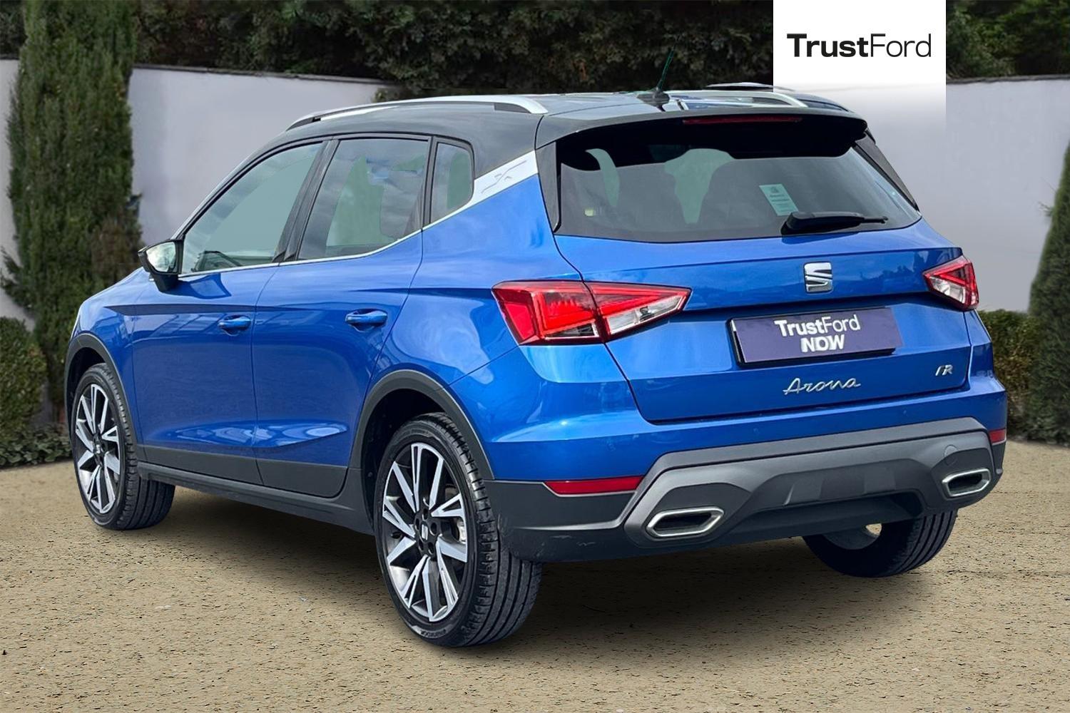 SEAT ARONA Photo 1