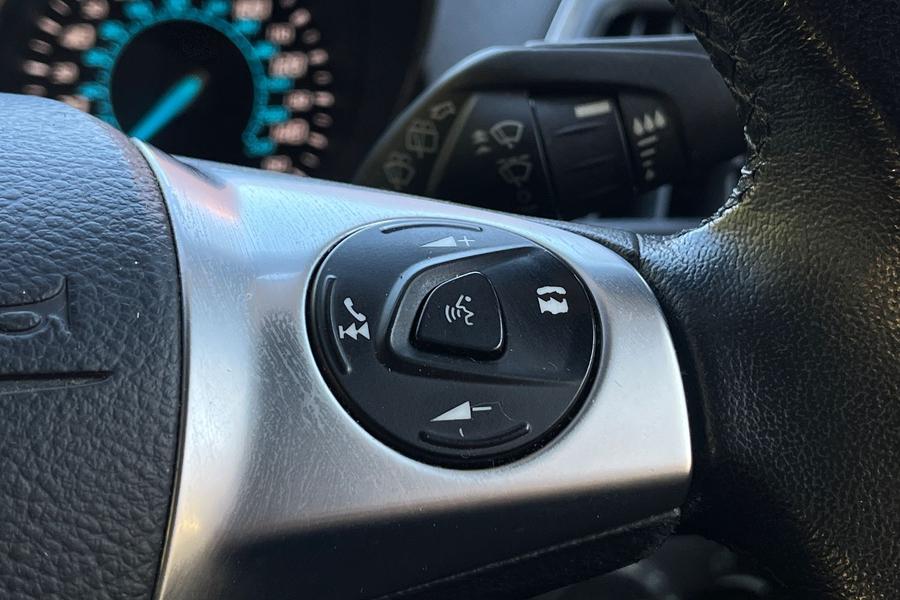 Ford Kuga Photo autoimg-1964cc8928fb79e7e90a4b7ecd278d6401672fe4.jpg