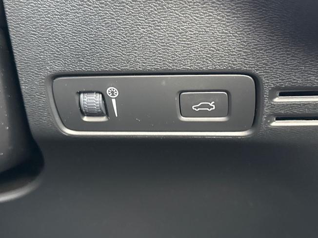 VOLVO Xc40 Photo 34