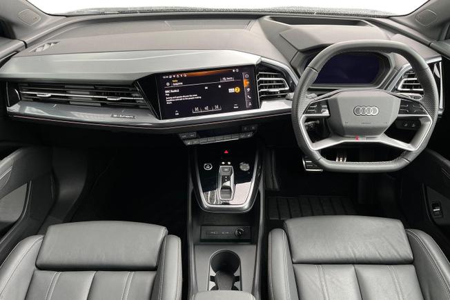 AUDI Q4 e-tron Photo 10