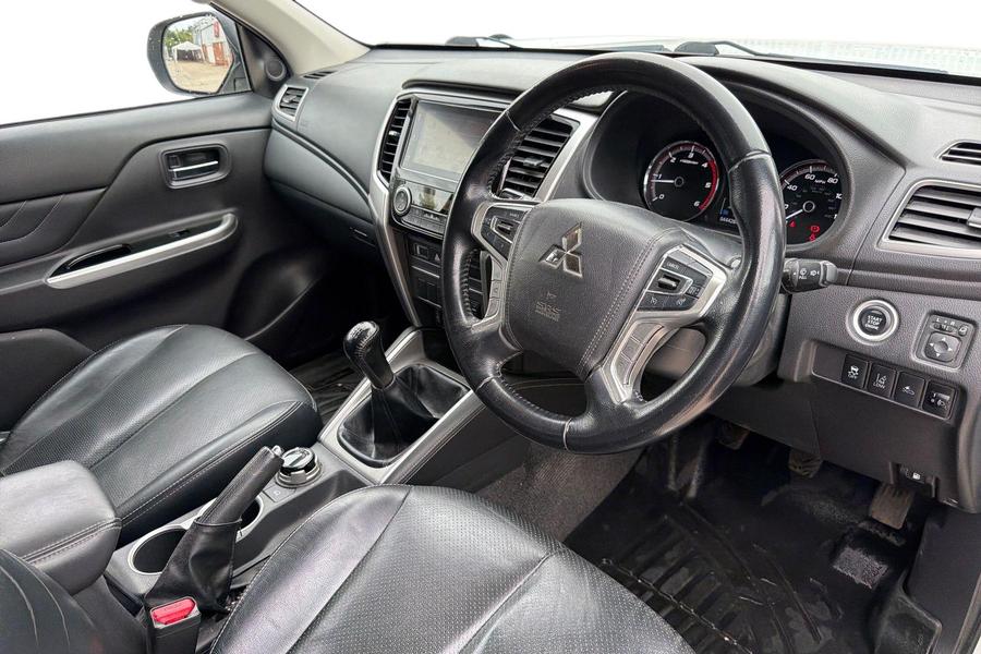 Mitsubishi L200 Photo autoimg-196f3b2b0f09dbbba1d4cfcd32b7950ccde833e4.jpg