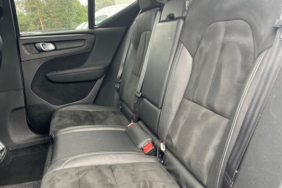 Volvo XC40 Photo autoimg-196f872efbcff301da8e64ace016642cc0f53f99.jpg