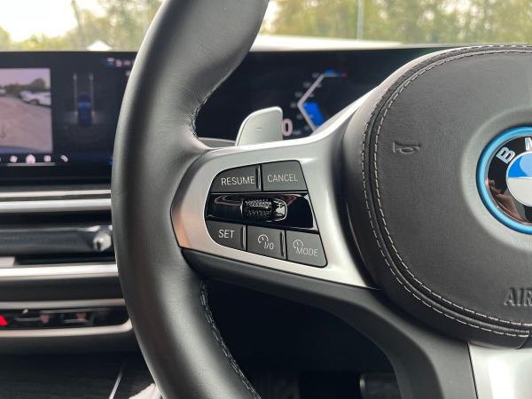BMW X5 Photo autoimg-1974a1e16586e323bc4adf39928e8ba85d5270a4.jpg