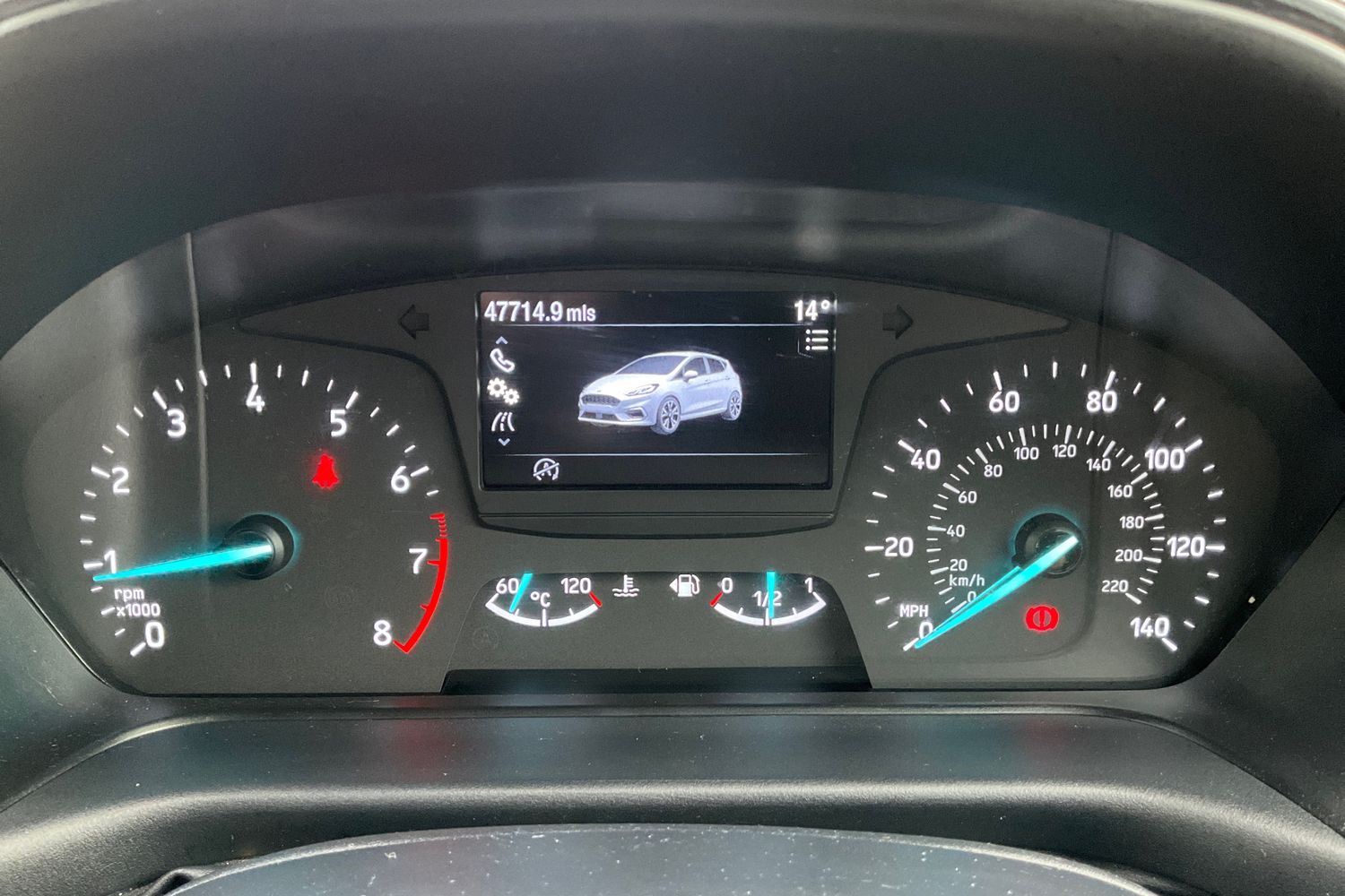 Ford FIESTA Photo 12