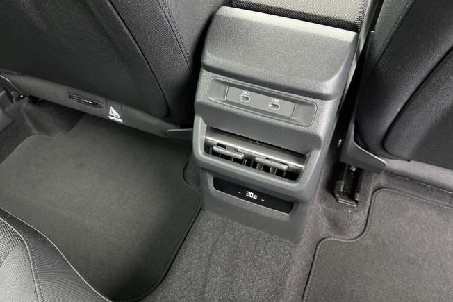 Audi  Q3 SUV Photo 58