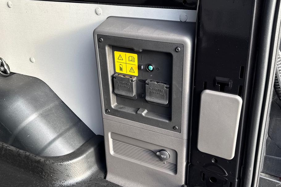 Used Ford E-TRANSIT YC75JMU 7