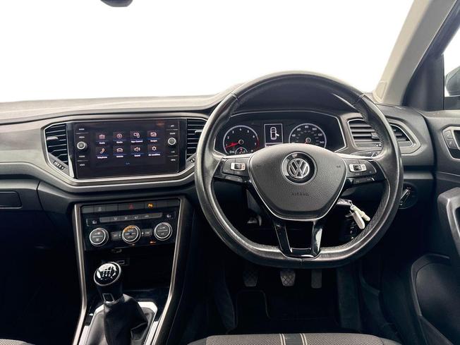 Volkswagen T-Roc Photo 11