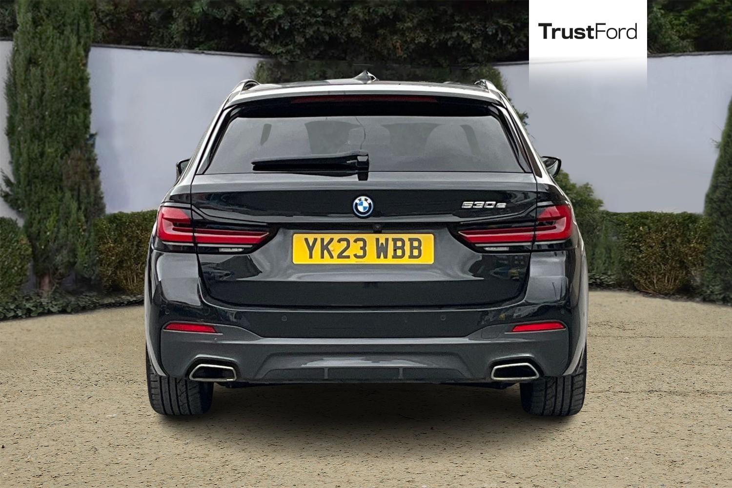 BMW 5 SERIES Photo 6