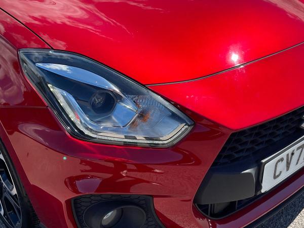 Suzuki Swift Photo autoimg-1984c01c4cfe002885a3c071916bec62c8d3cc04.jpg