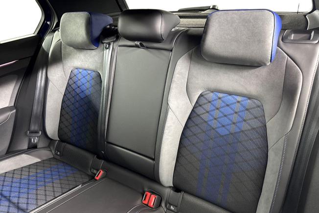 VOLKSWAGEN Golf Photo 9
