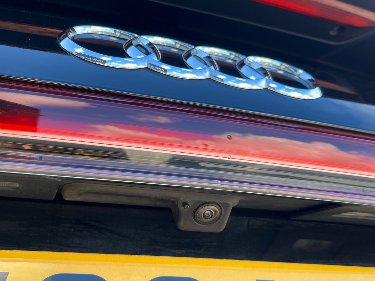 Audi Q4 e-tron Photo 23