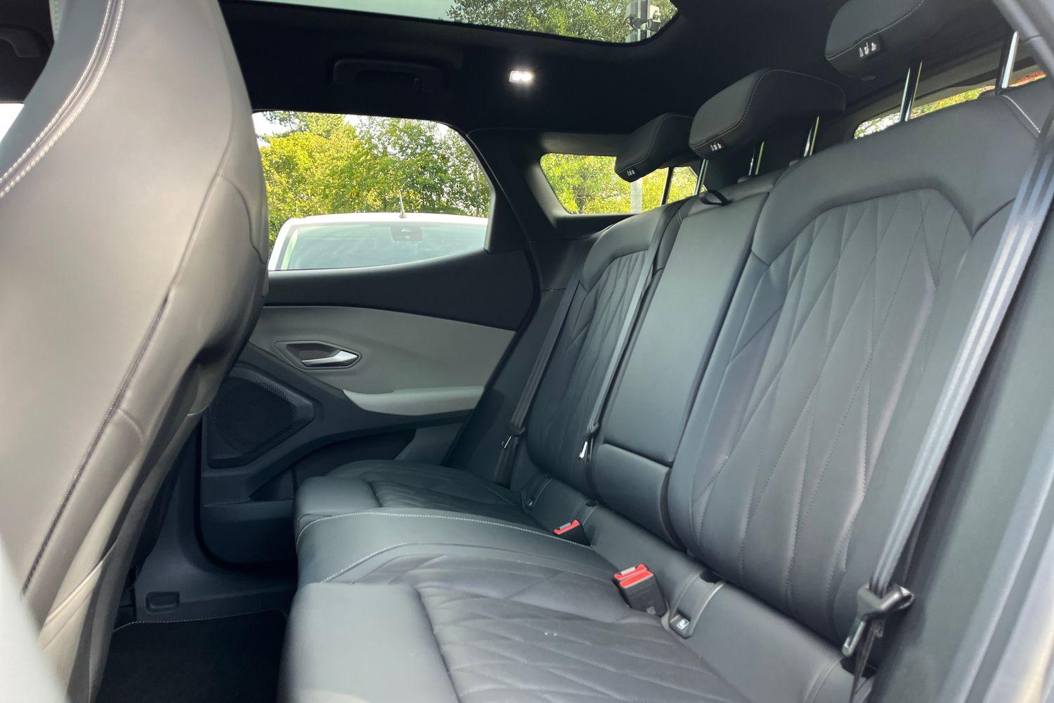 Ford Explorer Photo 19