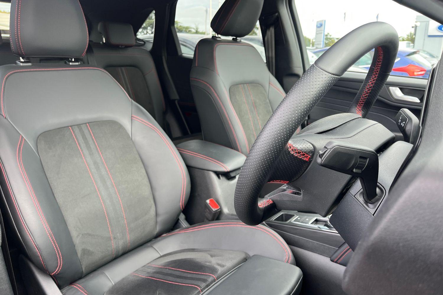 Ford KUGA Photo 16