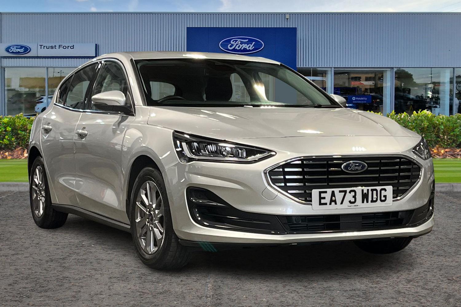 Ford FOCUS Photo 0