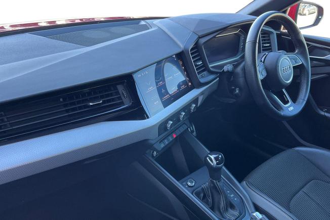 AUDI A1 Photo 2