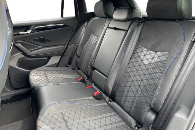 VOLKSWAGEN Tiguan Photo 9