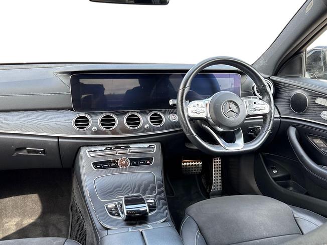 MERCEDES-BENZ E Class Photo 11