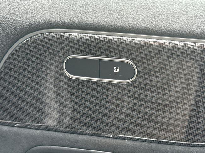 MERCEDES-BENZ GLA Photo 45