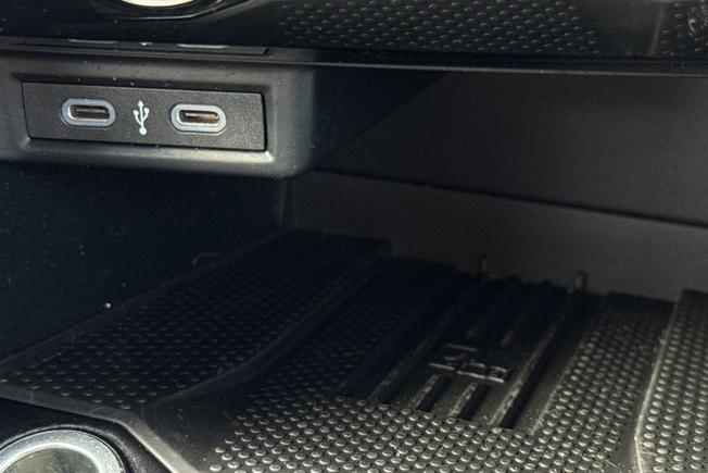 VOLKSWAGEN T-Roc Photo 37