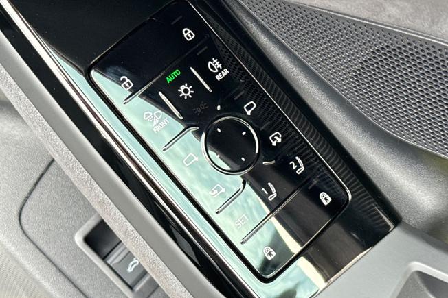 AUDI A6 e-tron Avant Photo 31