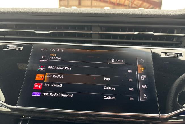AUDI Sq7 Photo 13