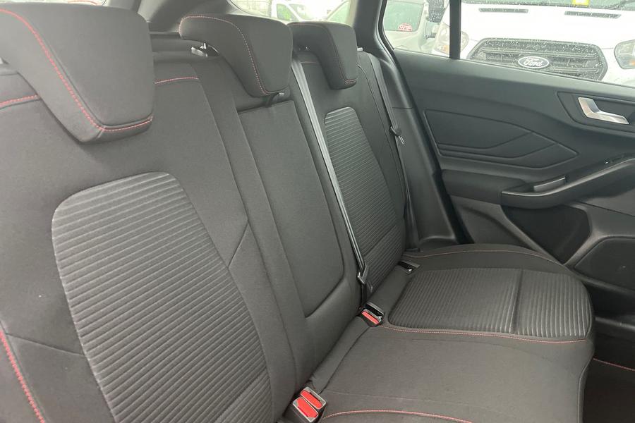 Ford Focus Photo autoimg-19a8b6927f6d7c6a2457ca79da3ca8e6c7489b27.jpg