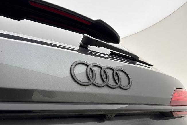 AUDI Q7 Photo 25