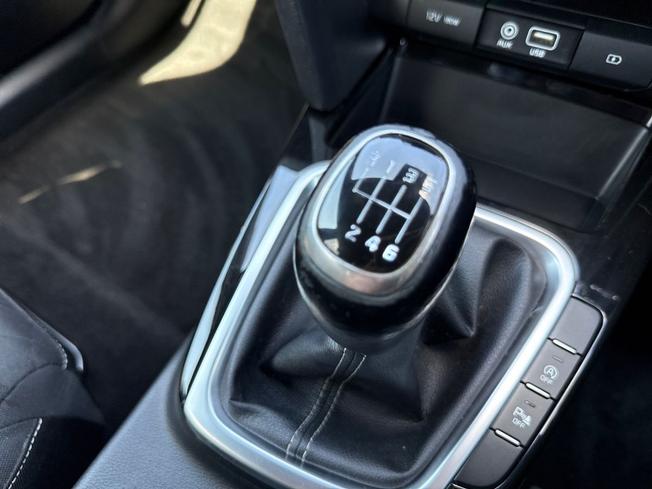 KIA Ceed Photo 31