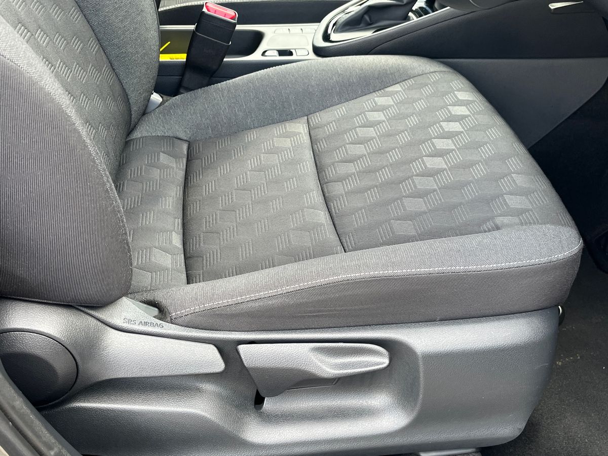 Toyota Yaris Photo 28