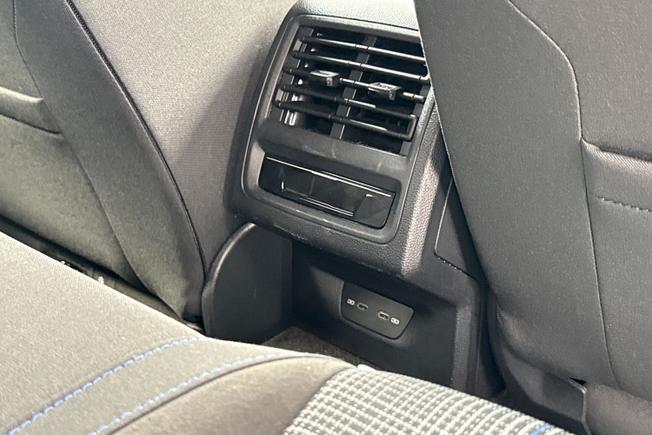VOLKSWAGEN Golf Photo 48