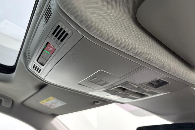 VOLKSWAGEN Tiguan Photo 26