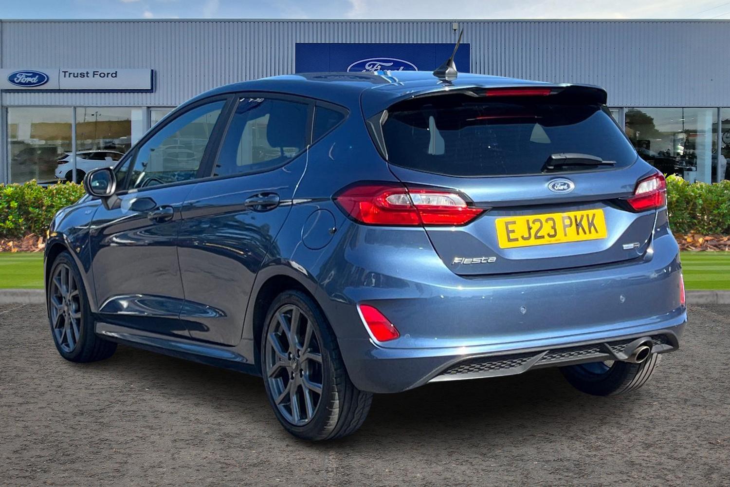 Ford FIESTA Photo 1